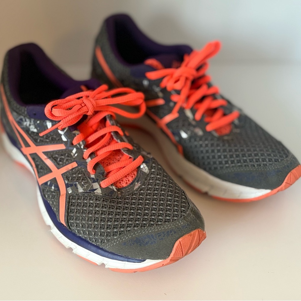 Asics Gel Excite 4 Women’s Running Shoe T6E8N Orange Gray Size 9.5